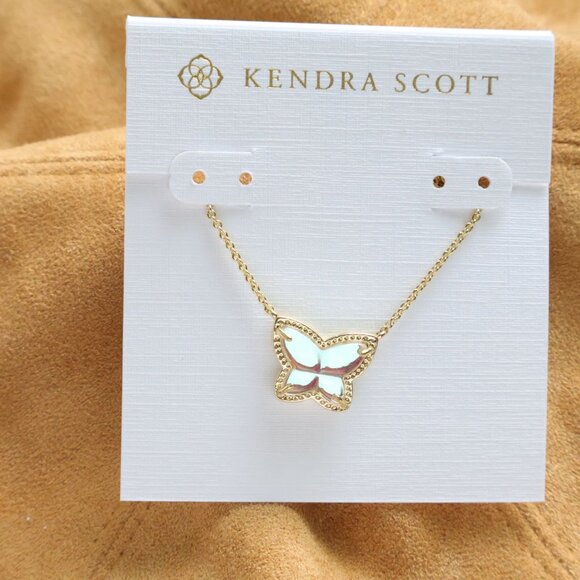 New. Kendra Scott Lillia Butterfly Gold Dichroic Glass Necklace - Picture 1 of 2